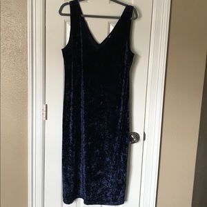 BB Dakota Blue Velvet Midi Dress